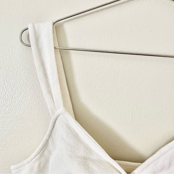 | madewell • textured cutout knot front cropped tank top • large | - Picture 11 of 15